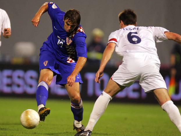 ARHIVA - 2006. Zagreb: Vatreni i "maksimirska krtica" srušili su Englesku 
