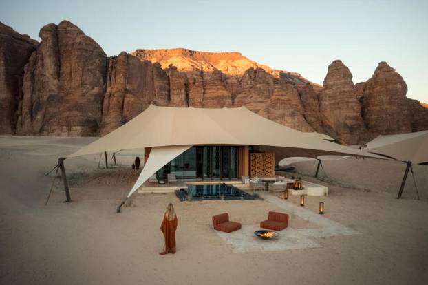 FOTO Ovaj bazen isklesan u stijeni najljepši je na svijetu!