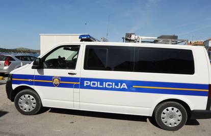 Državljani Srbije uhićeni zbog prijevoza ilegalnih migranata
