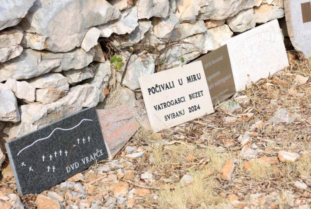 Na Kornatima obilježena 19. godišnjica tragedije u kojoj je poginulo 12 vatrogasaca