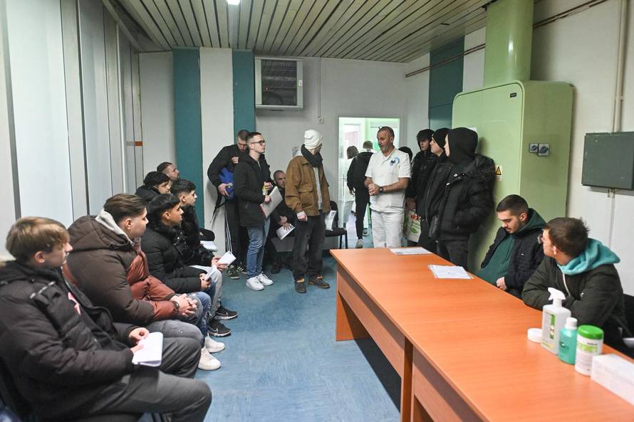 FOTO Ovi mladići od ožujka kreću na vojnu obuku: Otkrili što ih očekuje na pregledu