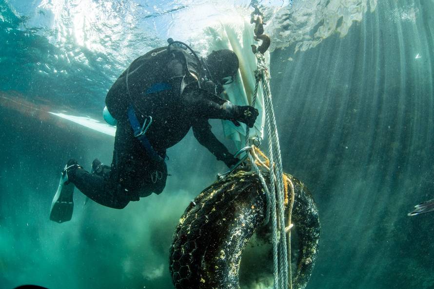Uklonjeno više od 20 kubika otpada nagomilanog na dnu Jadrana kod Biograda na Moru