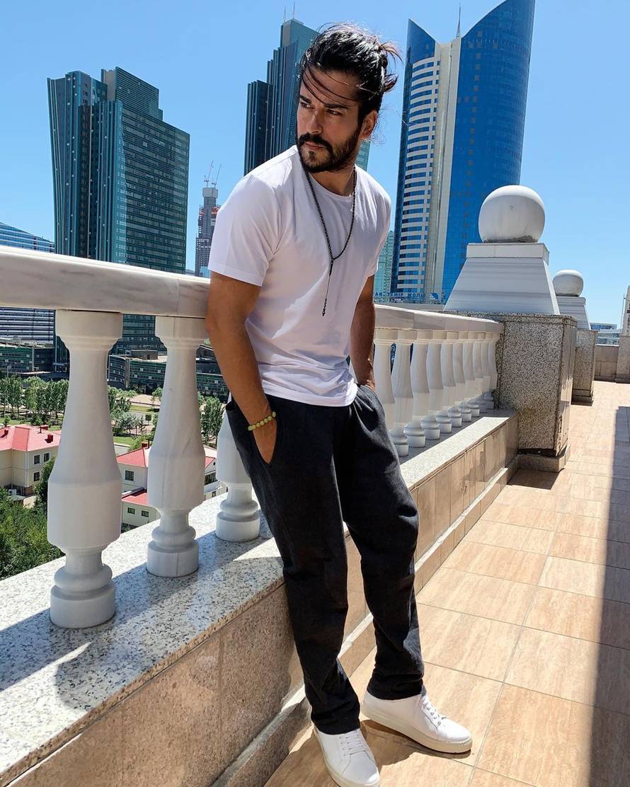 Rat bivših ljubavnika: 'Burak, ti si za mene skroz netalentiran'