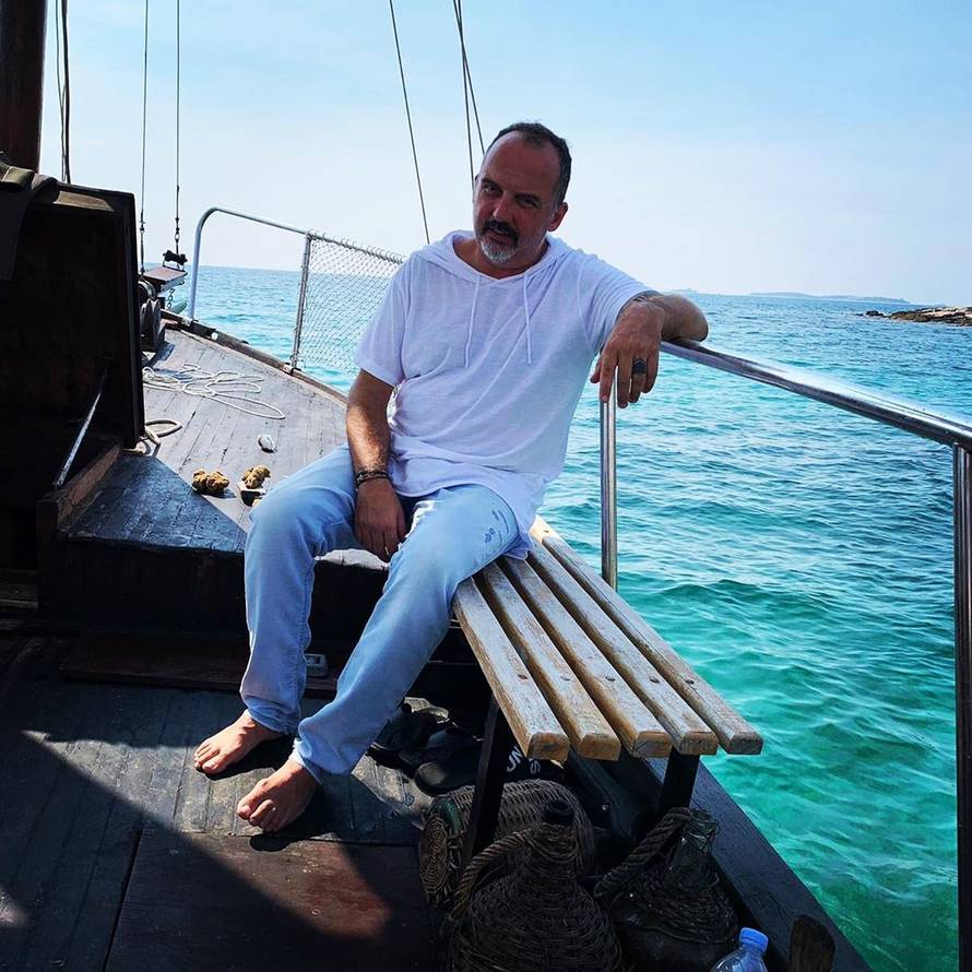 Prvo je asistirao prosidbi pa je uspio pomiriti ljubavni par...