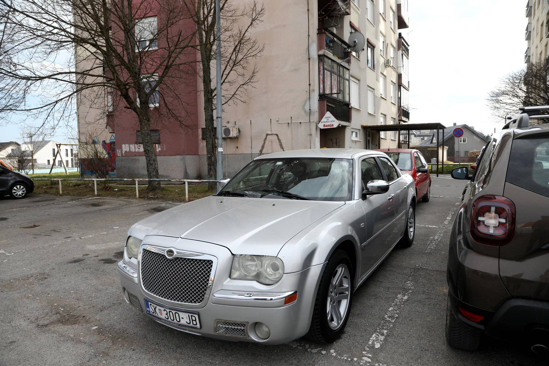 Policija u stanu sina Darinka Dumbovića: Istražuju slučaj premlaćivanja mladića