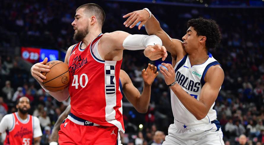 NBA: Dallas Mavericks at Los Angeles Clippers