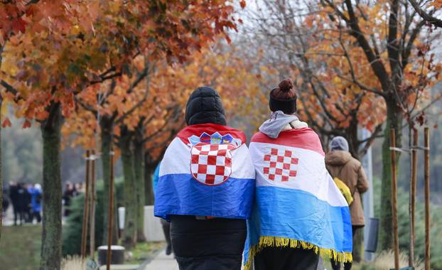 Vukovar: Okupljanje uoči 34. obljetnice stradanja Vukovara
