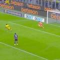 VIDEO Fenomenalan gol Petra Su&ccaron;i&cacute;a! Pogledajte ovaj projektil