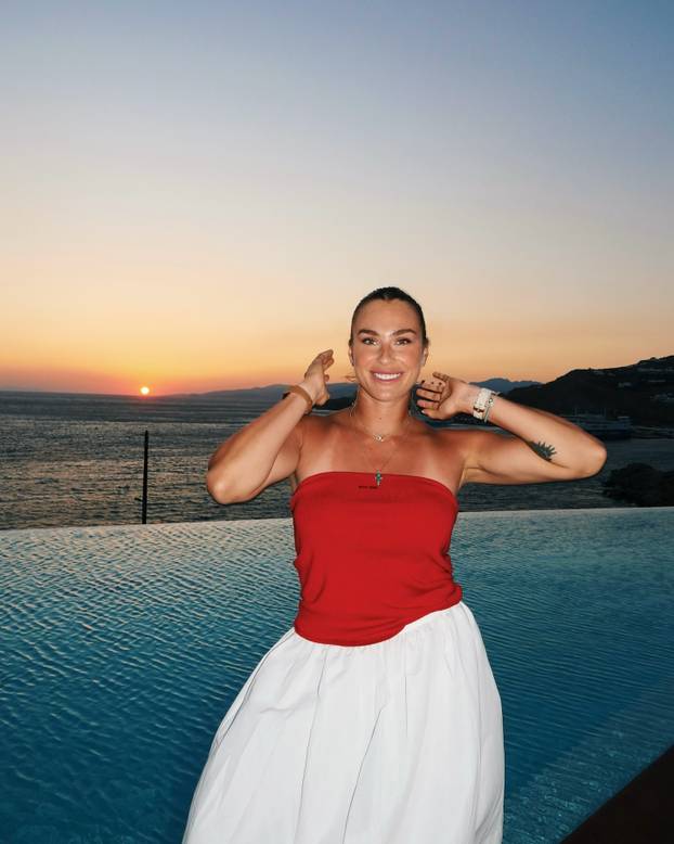 FOTO Vruće ljeto najbolje na svijetu: Skinula se za pratitelje, napunila baterije i pomela sve