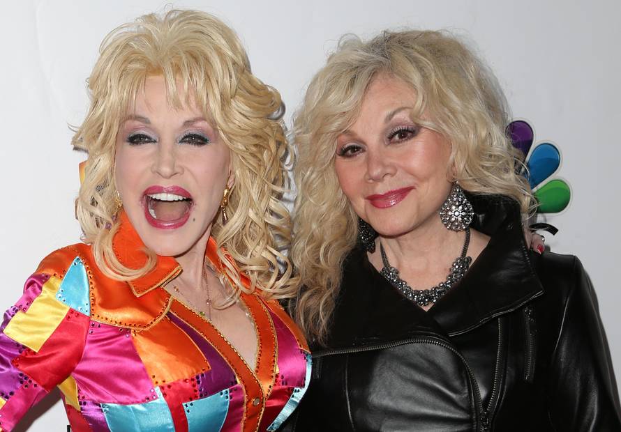 Stars and producers of â??Coat of Many Colorsâ??