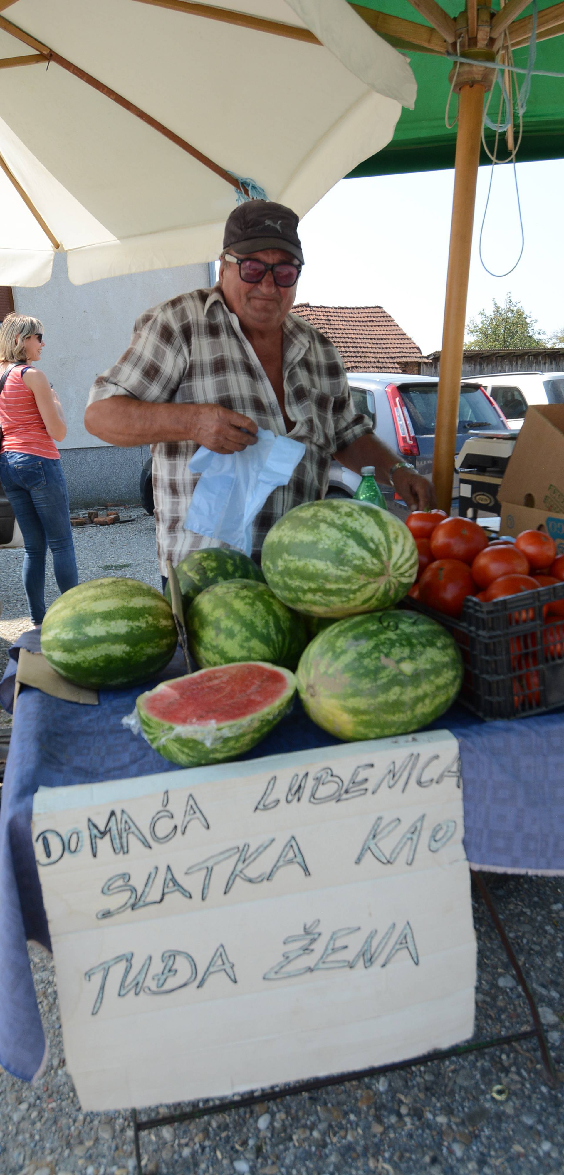 Lubenice slatke kao tuÄa Å¾ena mogu se kupiti u Velikom GrÄevcu