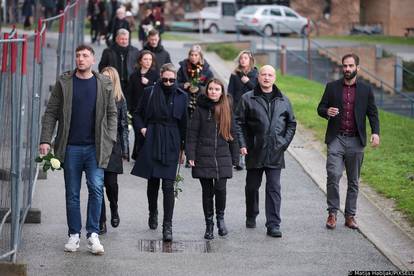 FOTO Posljednji ispraćaj Patrika Cvetka na Mirogoju, oprostili se uz pjesmu 'Vjerujem u anđele'