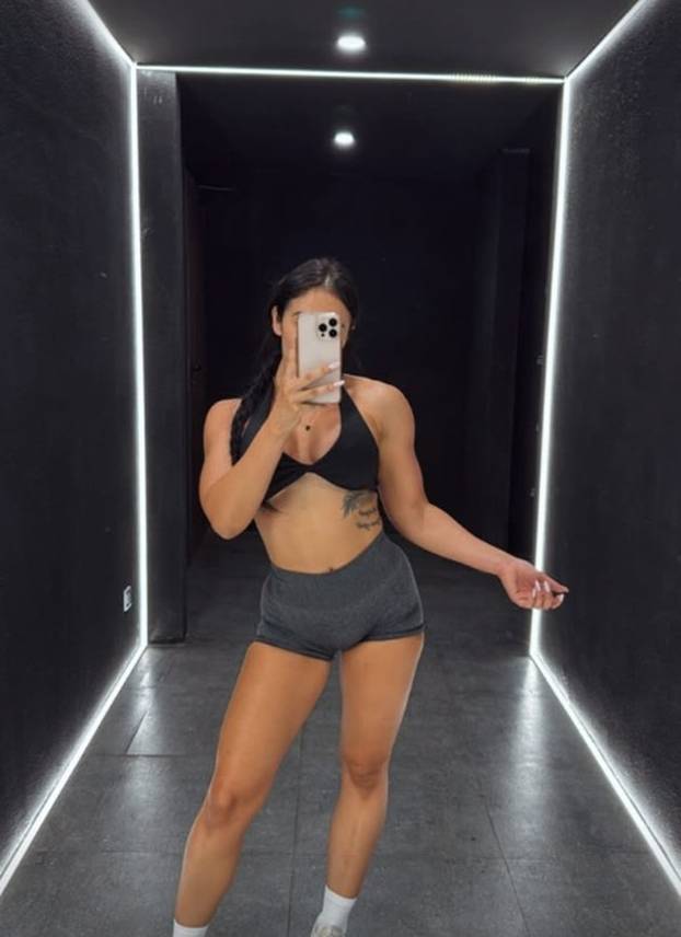 FOTO Australska manekenka traži nekog tko će je ovog ljeta mazati uljem: Plaća 17.000 €!