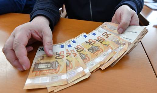 Počela je isplata uskrsnice za djelatnike škola, fakulteta i instituta. Evo koliko će dobiti
