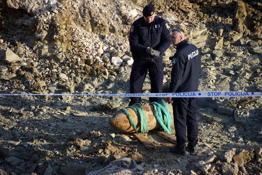 Pula: Iz samog centra Pazina uklonjena zaostala bomba iz Drugog svjetskog rata