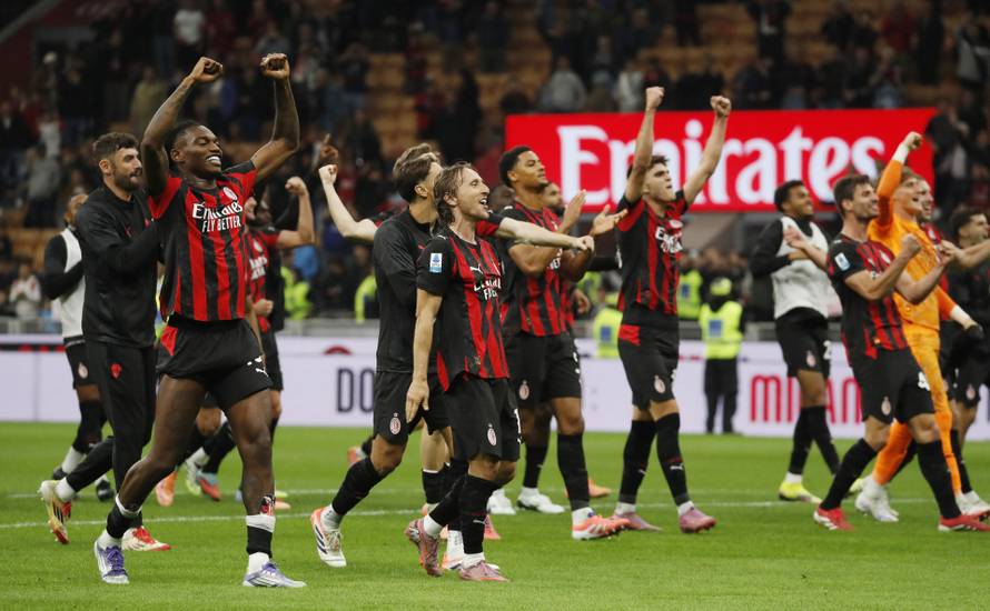 Serie A - AC Milan v Napoli