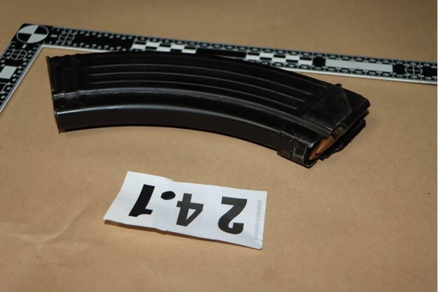 Mladić kalašnjikovom zapucao na prometni znak: Sve je uživo objavio na društvenim mrežama