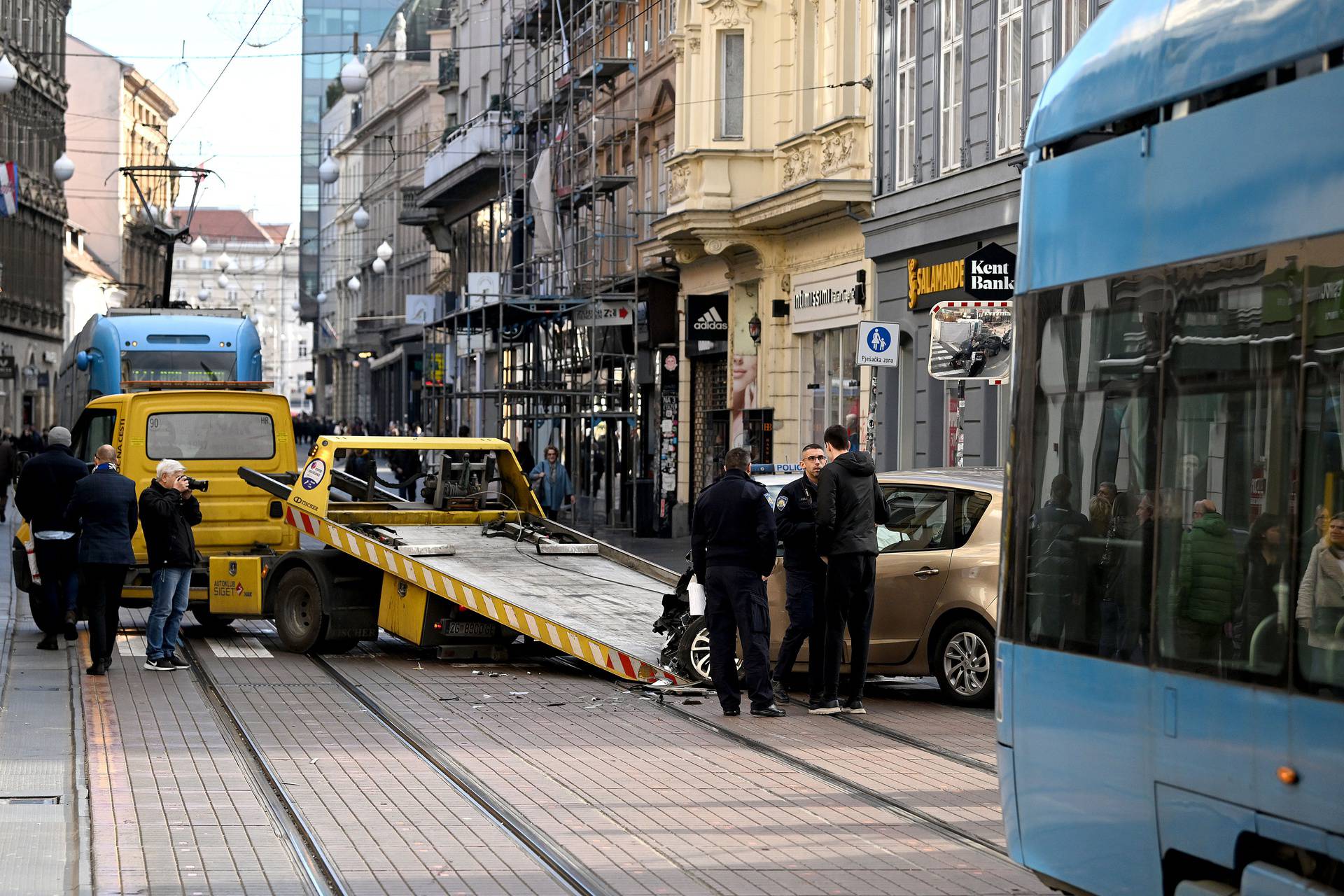 Zagreb: Prometna nesreća uzrokovala kratkotrajni zastoj tramvaja 