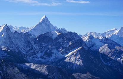 Nakon 100 godina pronađeni posmrtni ostaci penjača na Everest, htjeli osvojiti vrh