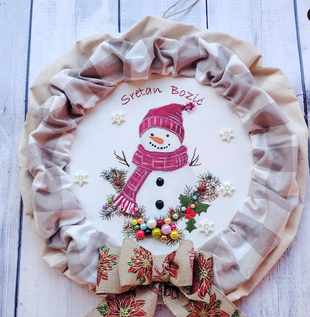 Naši umjetnici i dizajneri nude ukrase za Božić: Šalice se zlate, a vezeni vijenci su najtraženiji