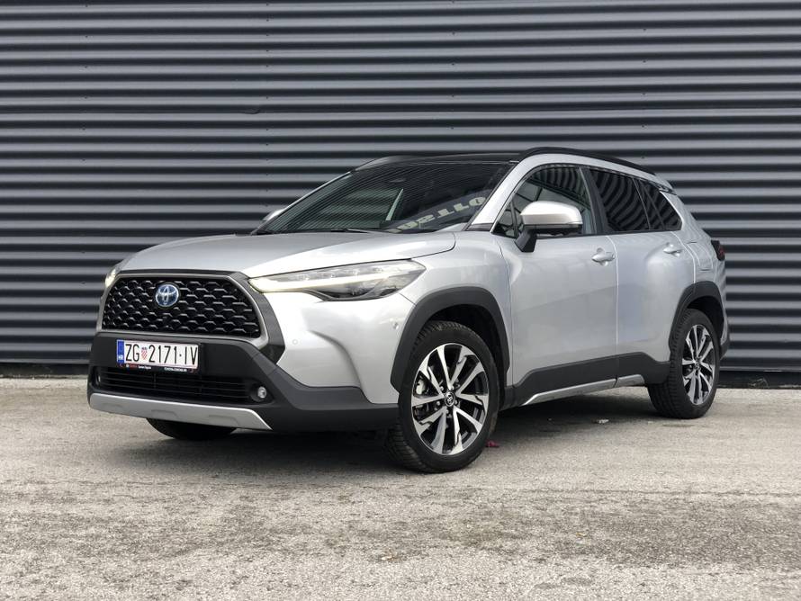 Toyota Corolla Cross: Ovaj auto je ono što je nekada bio RAV4