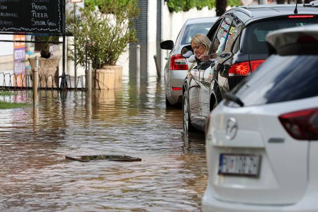 Potopljene ulice Medulina nakon jakog nevremena