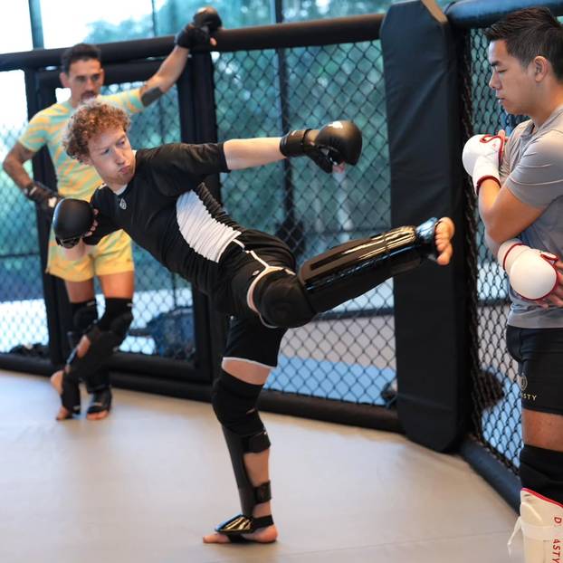 FOTO Od šmokljana do frajera:  Ovo su velike transformacije Muska, Bezosa i Zuckerberga...