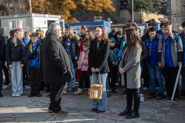 Zagreb: Predsjednik Sabora na ceremoniji donošenja Betlehemskog svjetla mira