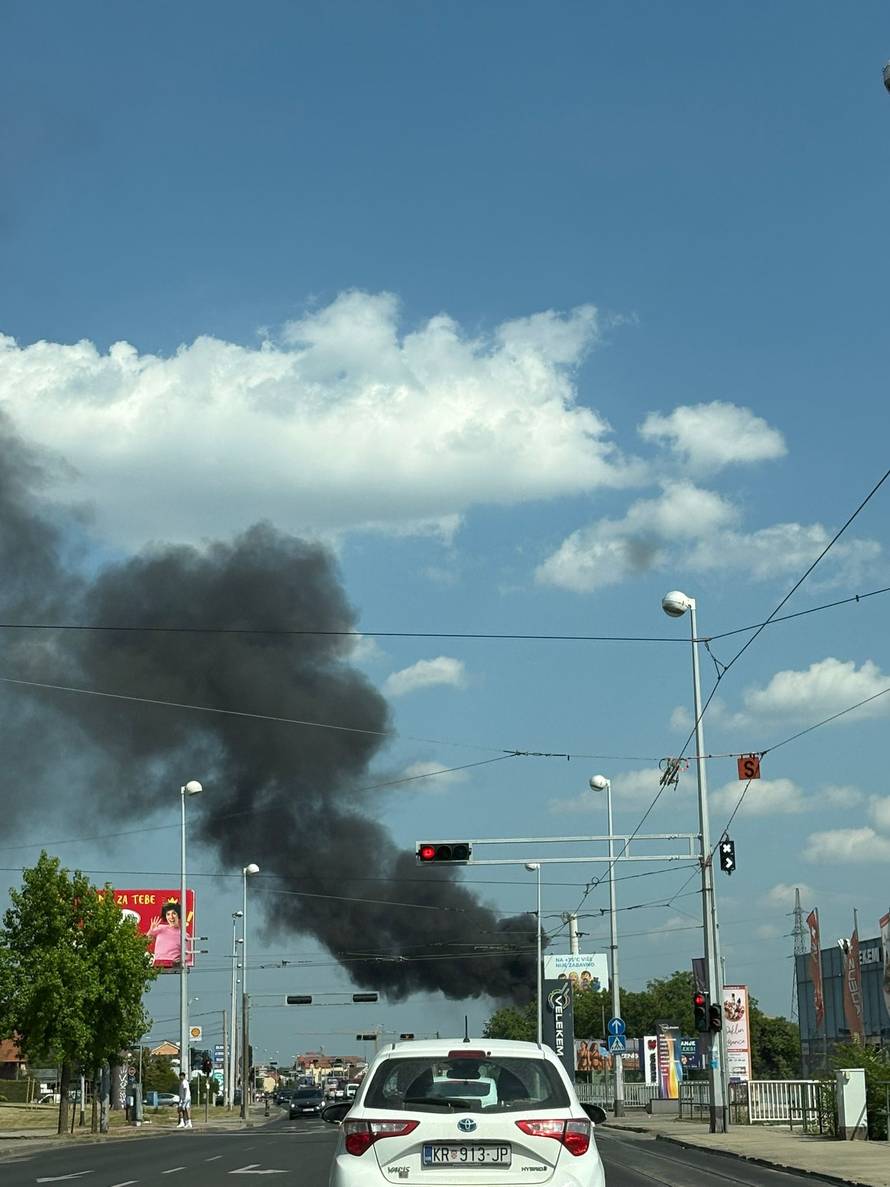 VIDEO Gusti dim nad Zagrebom: Zapalile se gume u teretani...