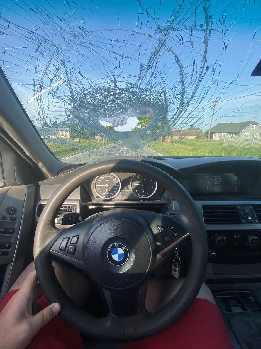 Potez za pamćenje! Autoservis iz Vinkovaca: Stradao vam je auto? Poklanjamo vam stakla!