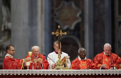 Kardinali su imali posljednju misu prije početka konklave
