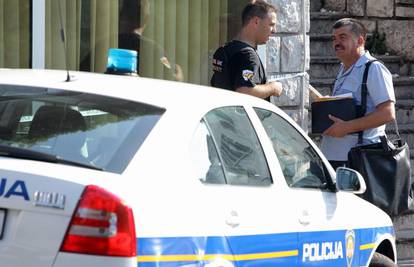 Rijeka: Naoružani muškarci pištoljima opljačkali poštu