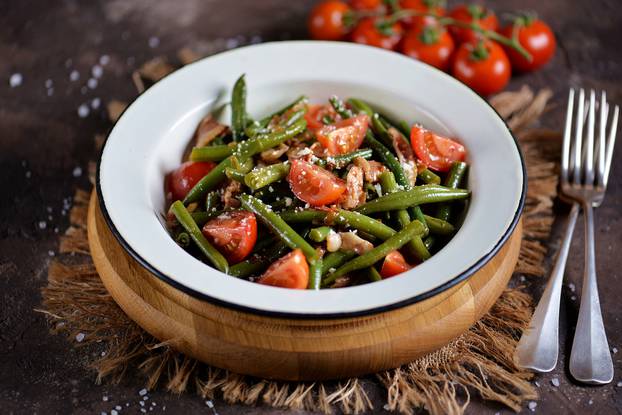 Warm salad of green beans