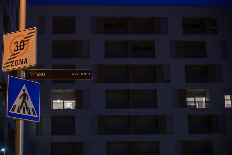 Zagreb: Novogradnja s praznim stanovima u naselju Trnsko u večernje sate