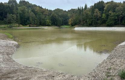 Velike kiše pune Trakošćansko jezero, a zasad ne prijete poplave na sjeveru Hrvatske