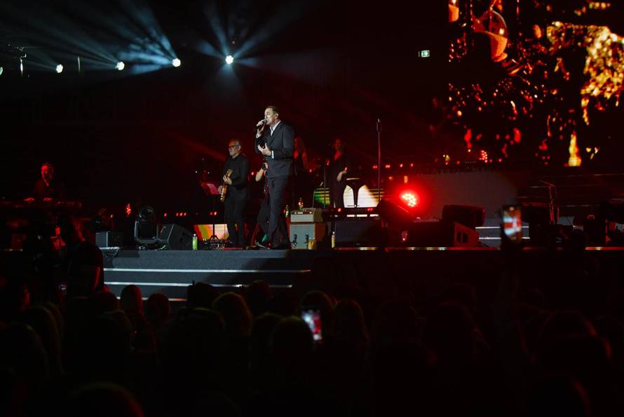 Zagreb: Koncert Sergeja Ćetkovića u Areni Zagreb