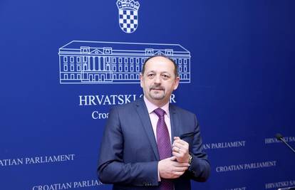 'Premijer Plenković s lakoćom gasi svjetlo u gospodarstvu'
