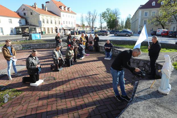Tiha misa Arijane Lekić Fridrih i Inicijative Feministika u Karlovcu