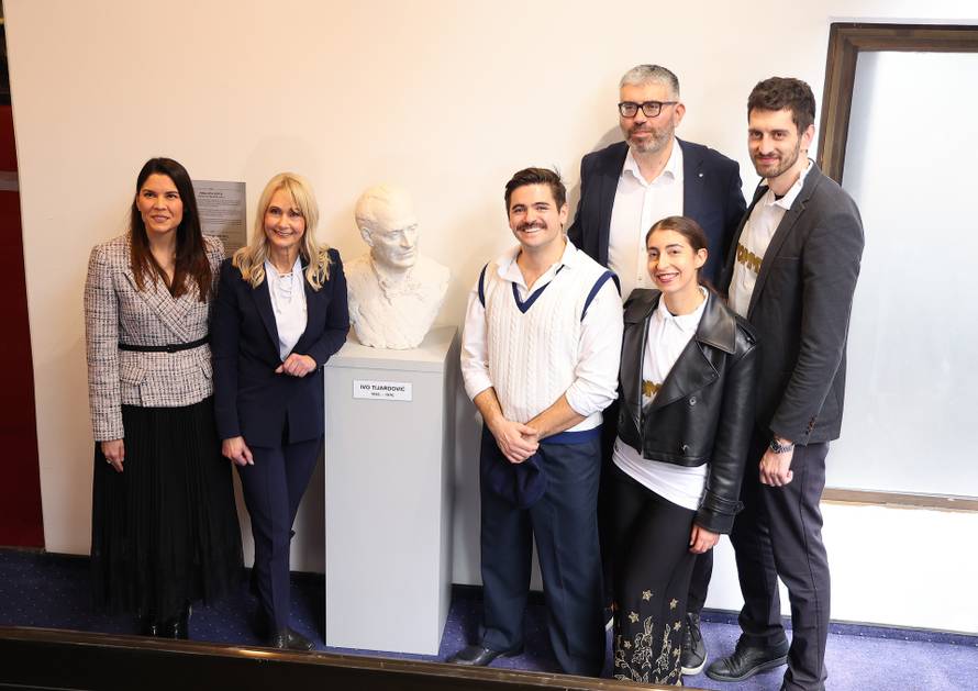 Split: Proslavljen 115. rođendan Hajduka otkrivanjem biste Ivi Tijardoviću