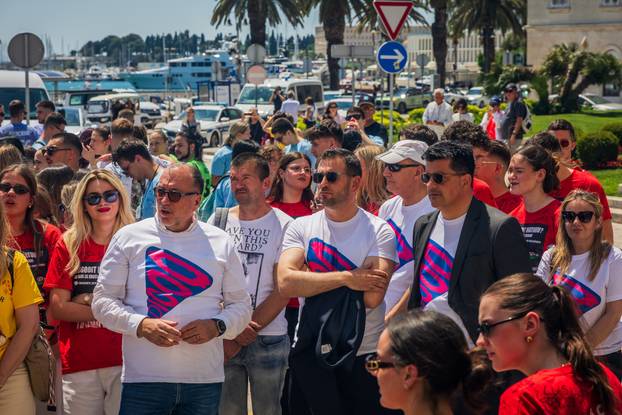 Split: Grad Split i gradonačelnik Šuta organizirali po prvi put okupljanje maturanata na Rivi