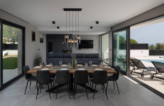 FOTO To je san snova za svakog muškarca! 'Vatreni' je izgradio vilu koja ima nogometni teren