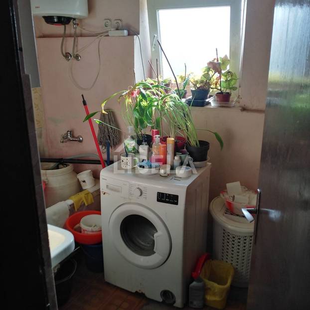 FOTO Ovo je najjeftiniji stan koji se prodaje u Hrvatskoj! Ima 44 m2, košta 13.000 €. Evo gdje je