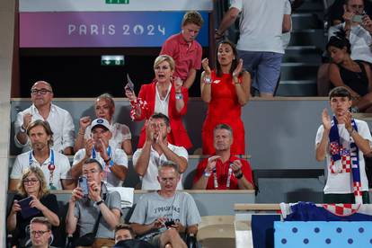 FOTO Kolinda Grabar-Kitarović s tribina gledala Donnin meč karijere. Pogledajte atmosferu