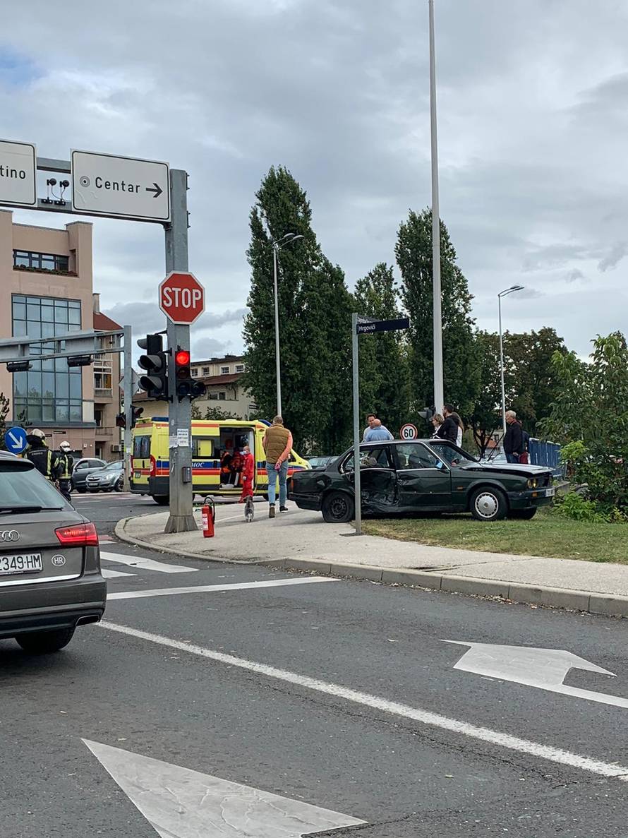 Sudarili se Porsche i BMW u Zagrebu, ozlijeđeno dvoje ljudi
