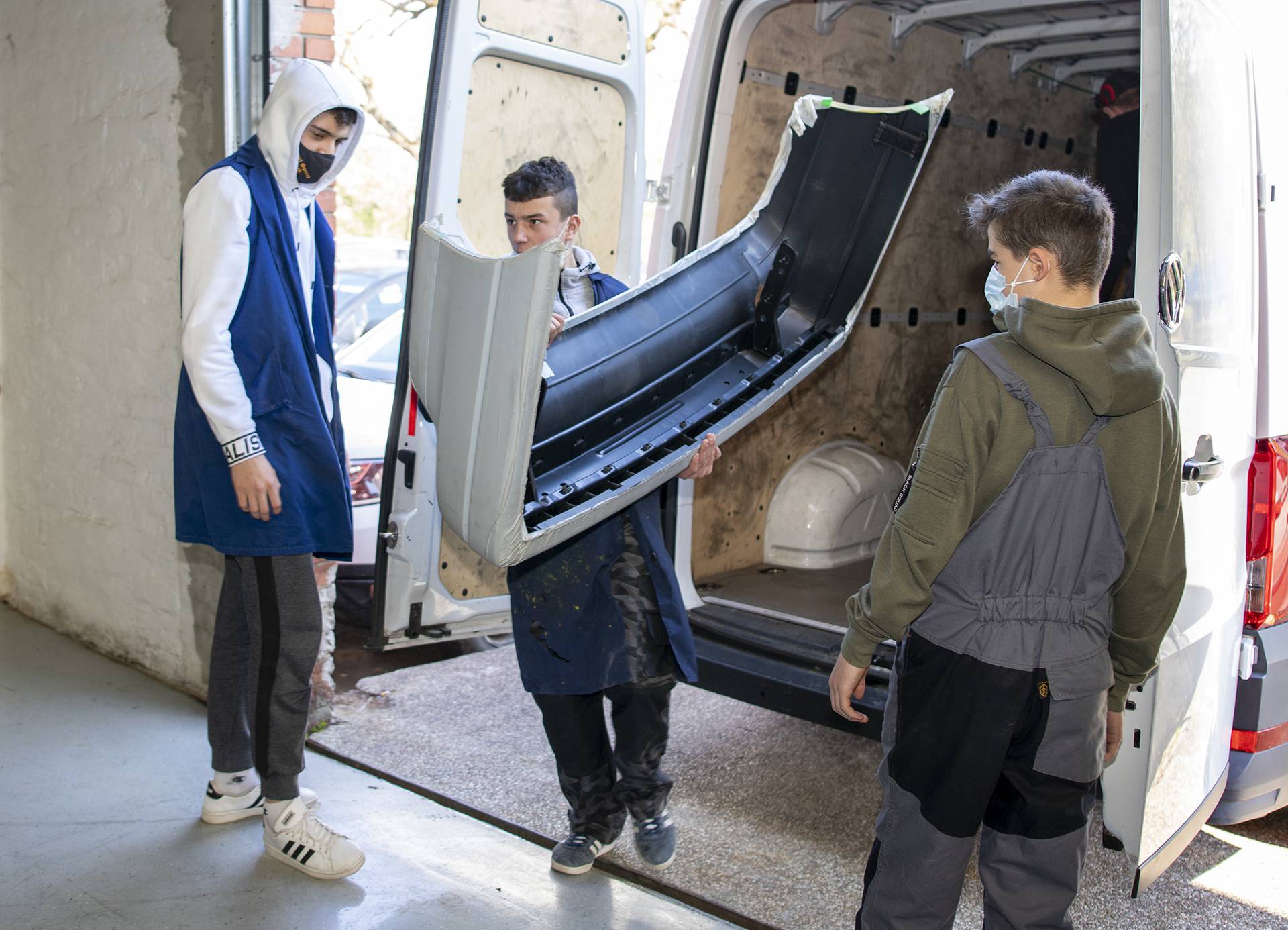 Zubak Grupa donirala 125 tisuća kuna vrijednu opremu za sisačke strukovne škole