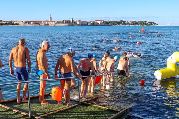 Održana plivačka manifestacija Porečki delfin