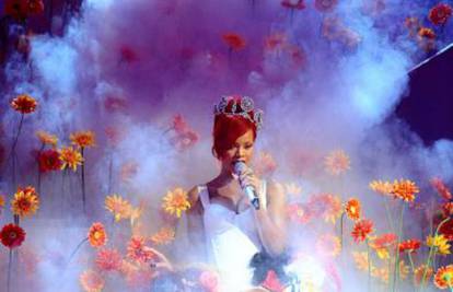 Lady GaGa u Madridu je otela nagrade Katy Perry i Rihanni