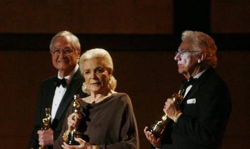 L. Bacall (85) dobila Oscar za životno djelo unaprijed