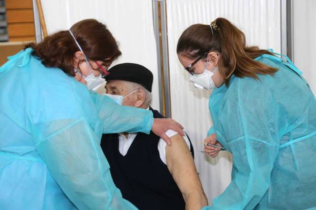 Međimurje: Započelo masovno cijepljenje ljudi starijih od 65