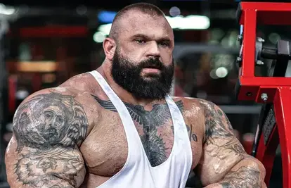 Slavni bodybuilder umro nakon srčanog udara. Imao je 165 kg i jeo čak 2,5 kg mesa svaki dan...